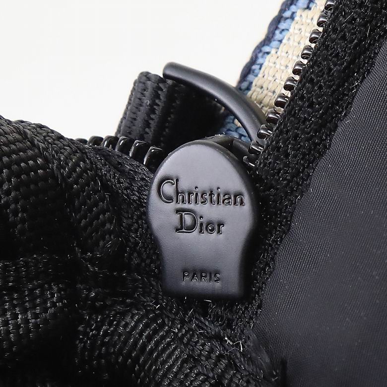 M6104STZQ 23.5X32X11cm WP 7