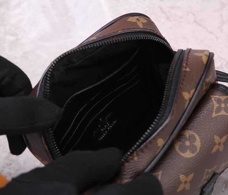 M69404 15X17X8cm WP 7