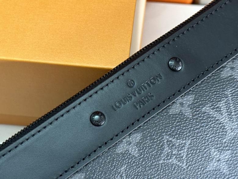 M81569 30X21.5X1cm WP 4