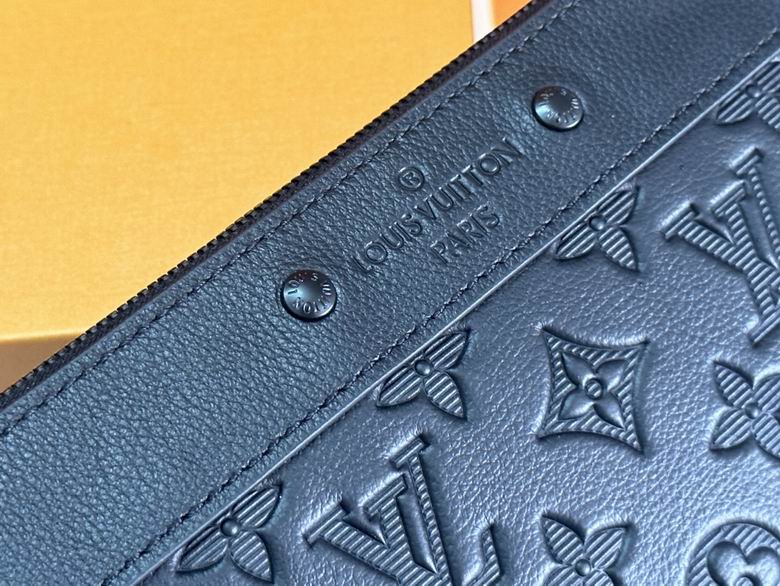 M81570 30X21.5X1cm WP 4