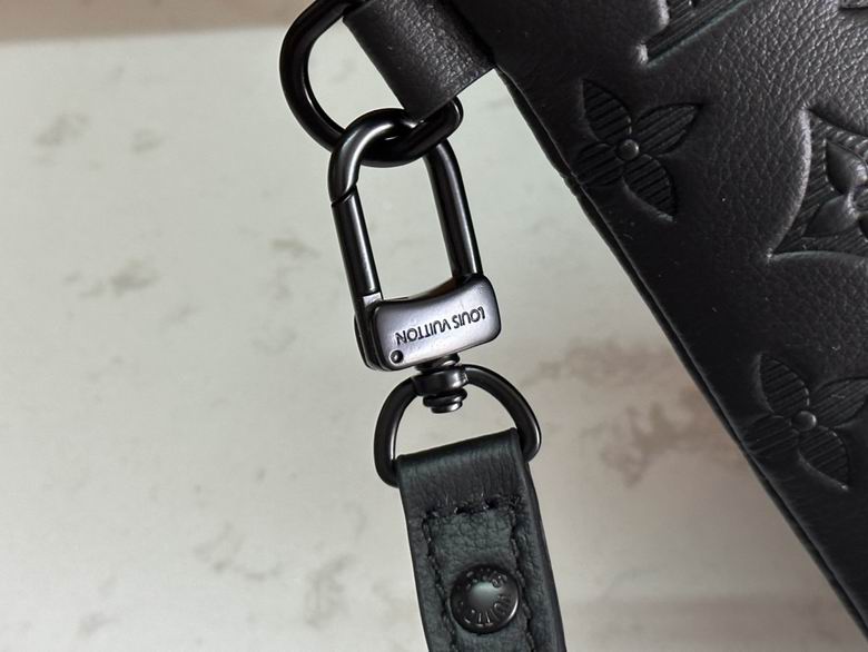 M81570 30X21.5X1cm WP 6