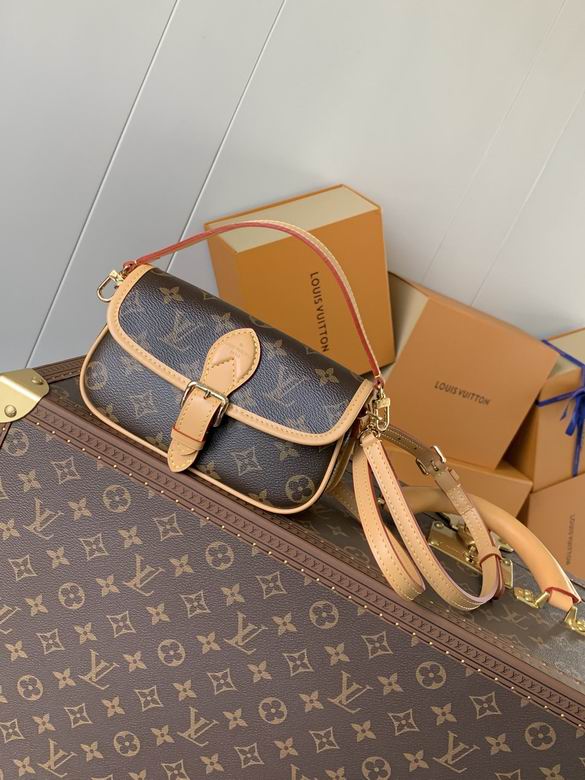 M83566 19X10.5X6cm WP 0