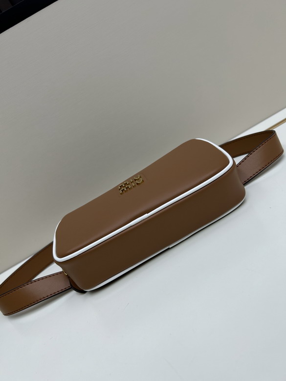 Miumiu 19x10x4cm jj1_5