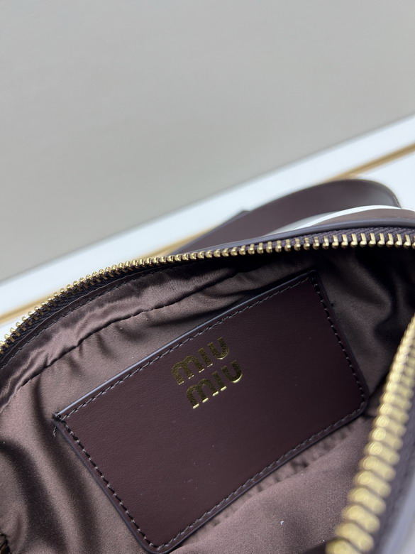 Miumiu 19x10x4cm jj2_8