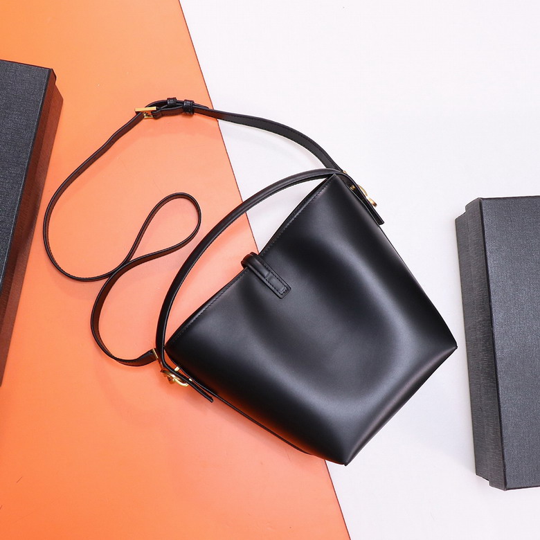 YSL 749036 17x20x13cm 8D2_3