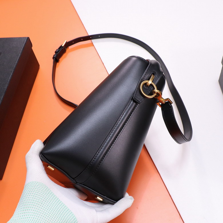 YSL 749036 17x20x13cm 8D2_4