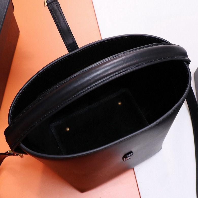 YSL 749036 17x20x13cm 8D2_9