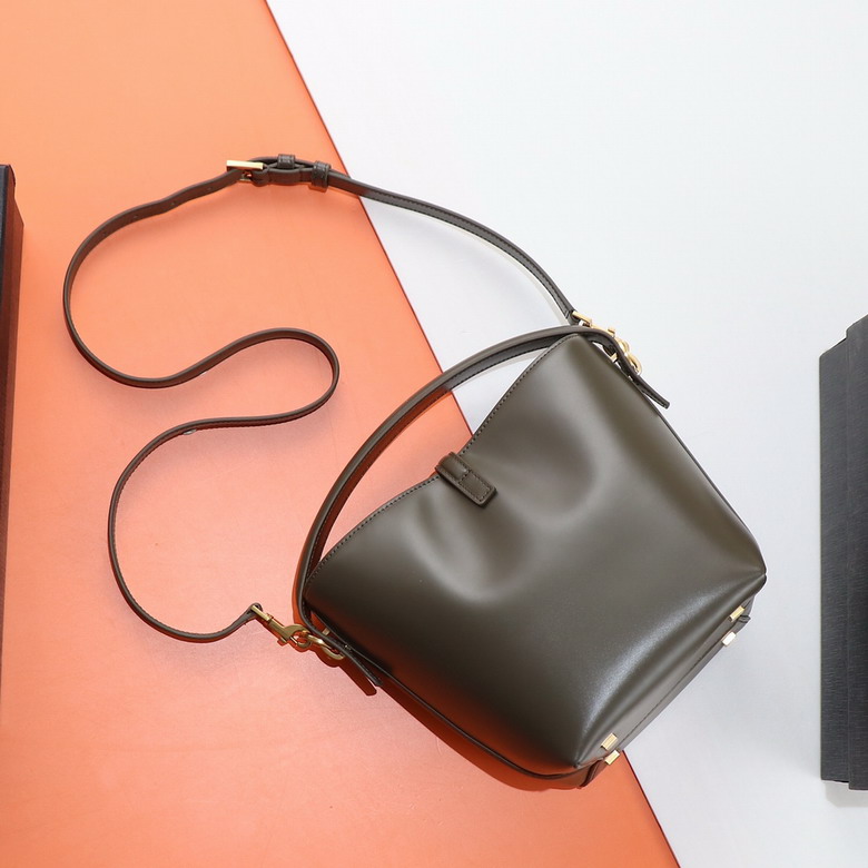 YSL 749036 17x20x13cm 8D4_2