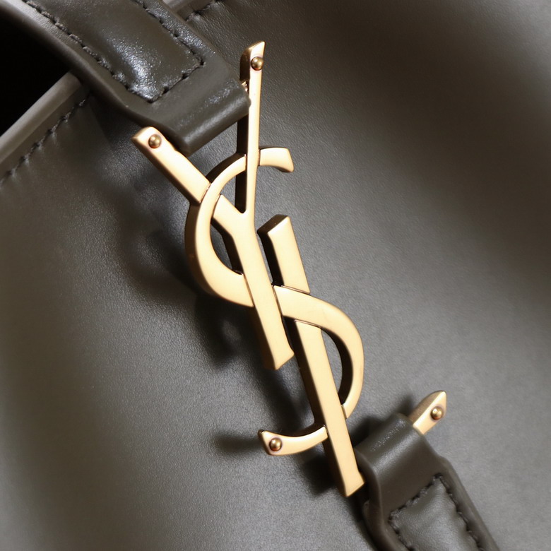 YSL 749036 17x20x13cm 8D4_4