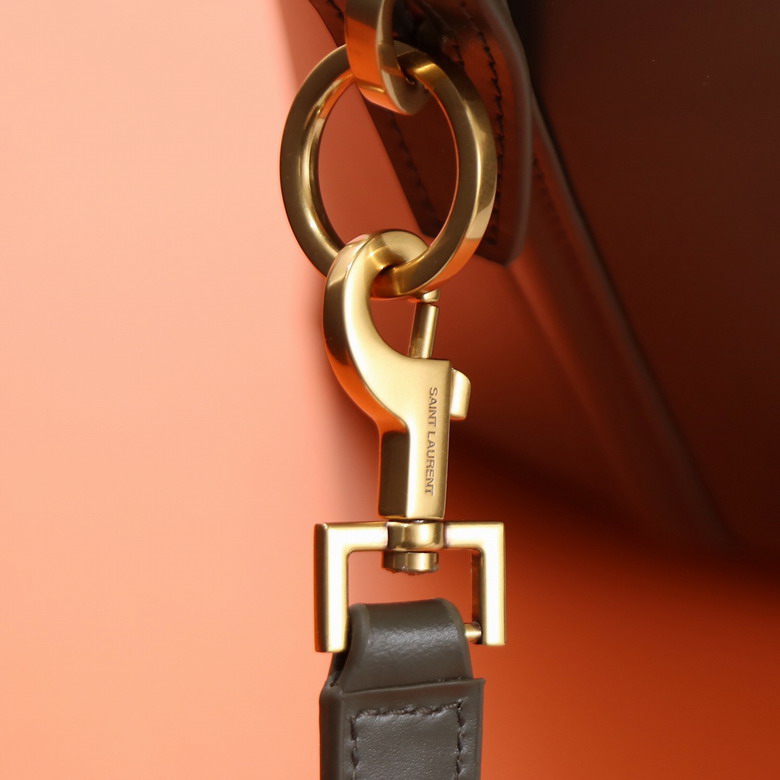 YSL 749036 17x20x13cm 8D4_5