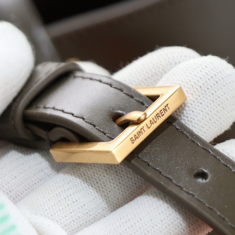 YSL 749036 17x20x13cm 8D4_6