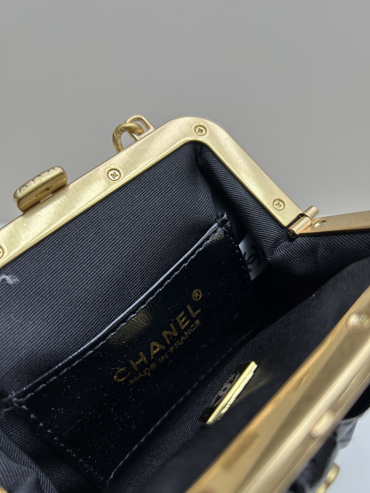 Chanel 8842 12x11x3cm jj_8