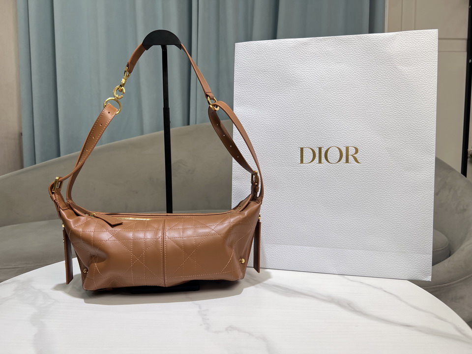 Dior 2416 23x14x16cm yz3_1
