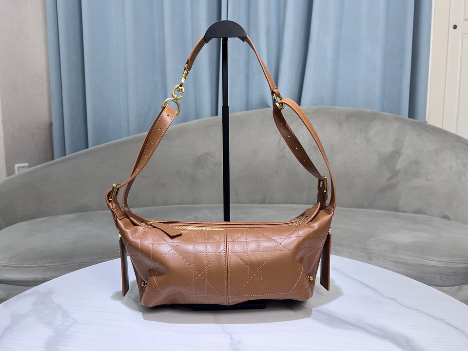 Dior 2416 23x14x16cm yz3_2