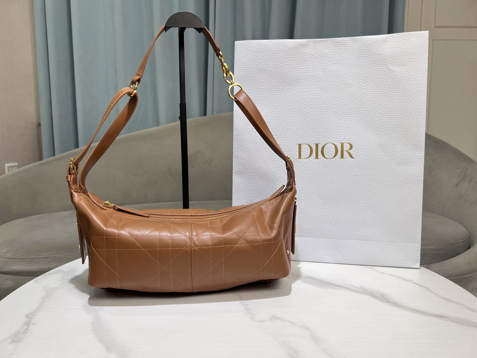 Dior 2417 33x16x15cm yz3_1