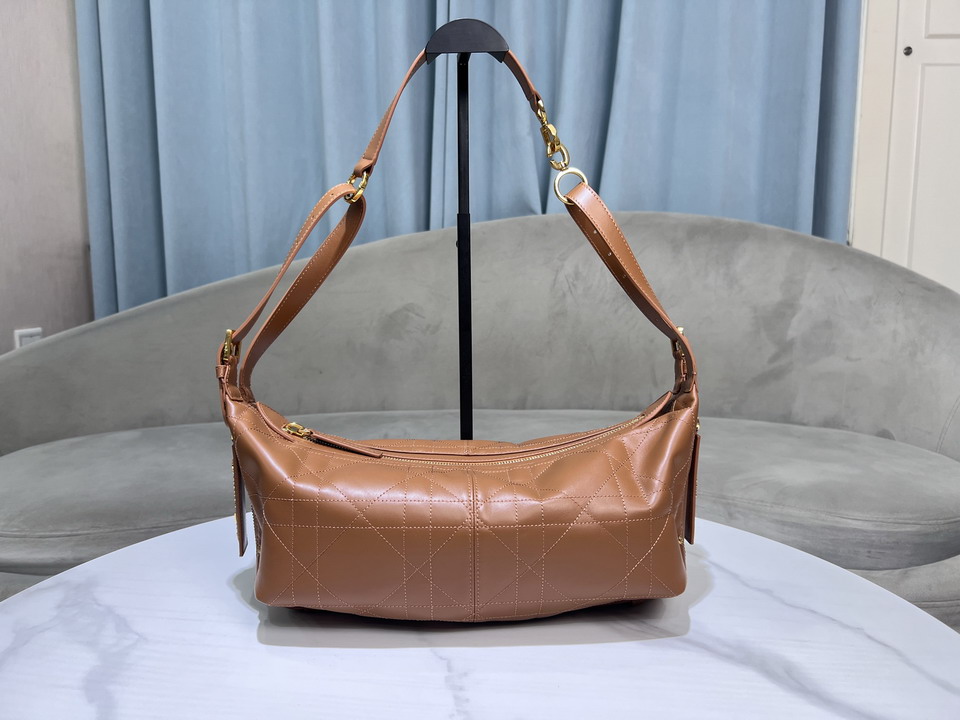 Dior 2417 33x16x15cm yz3_2