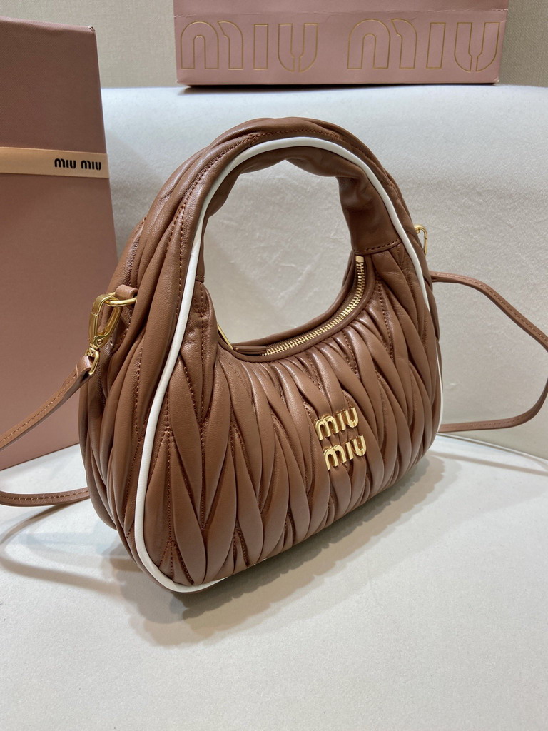 Miumiu 5BC125 20x17x6cm AP1_3