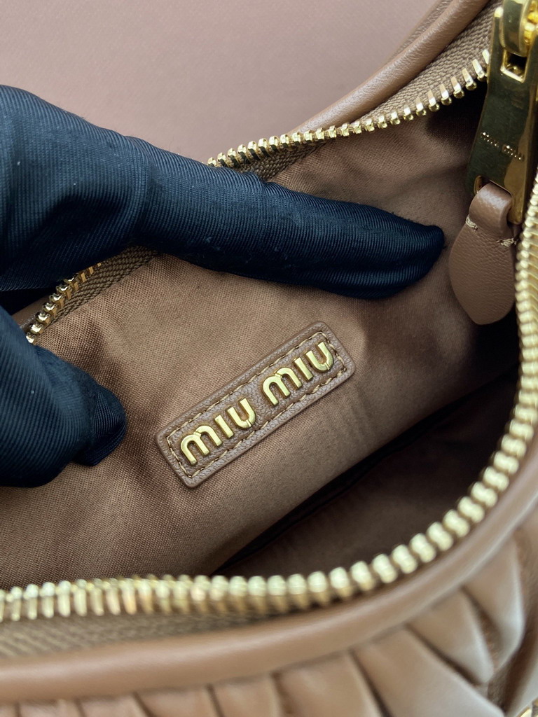 Miumiu 5BC125 20x17x6cm AP1_9