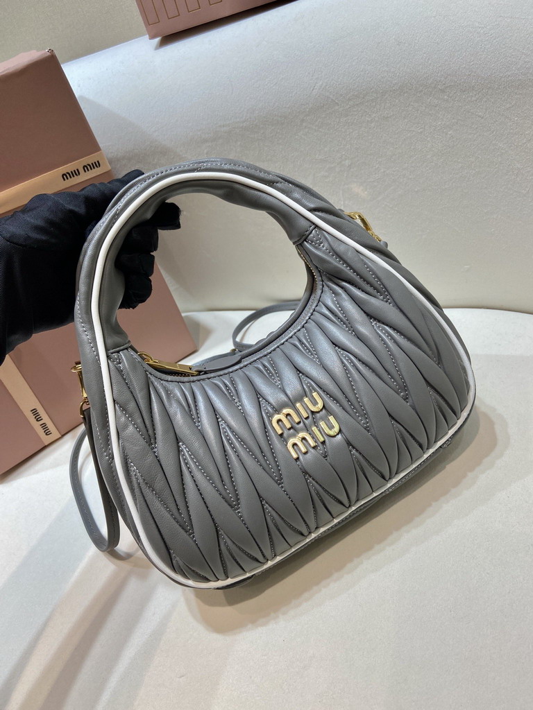 Miumiu 5BC125 20x17x6cm AP2_2