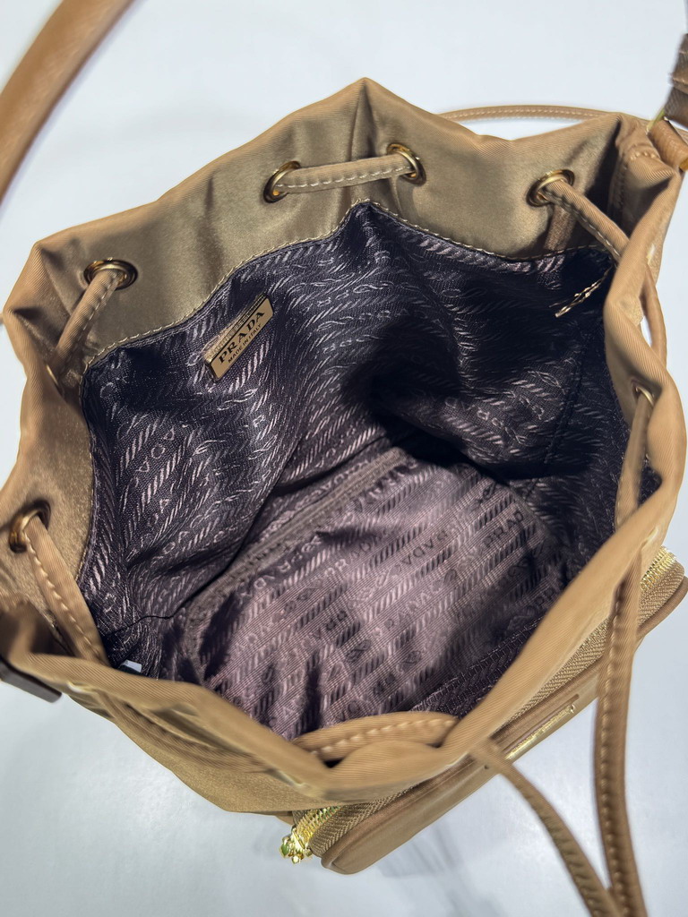 Prada 1BH038 18x23x12cm AP_9