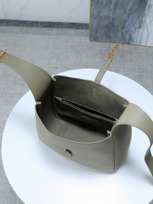 YSL 657230 24x24x10cm 8D_8