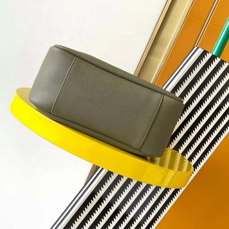 YSL 713938 22x22x10cm 8D1_4