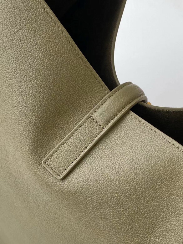 YSL 713938 22x22x10cm 8D1_7