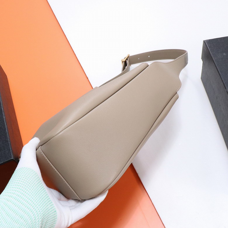 YSL Le 657230 24x24x10cm 8D1_4