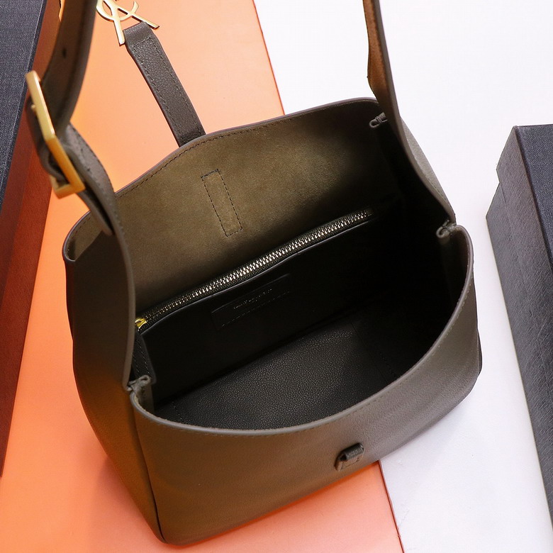 YSL Le 657230 24x24x10cm 8D2_9