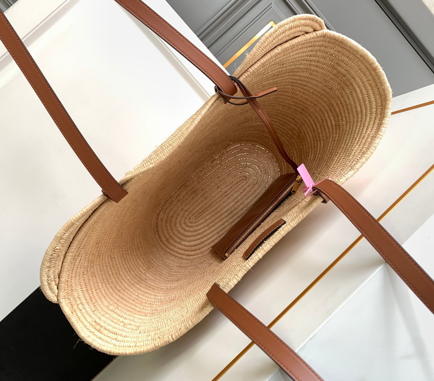 Celine 116982 47x30 5x15cm by_8