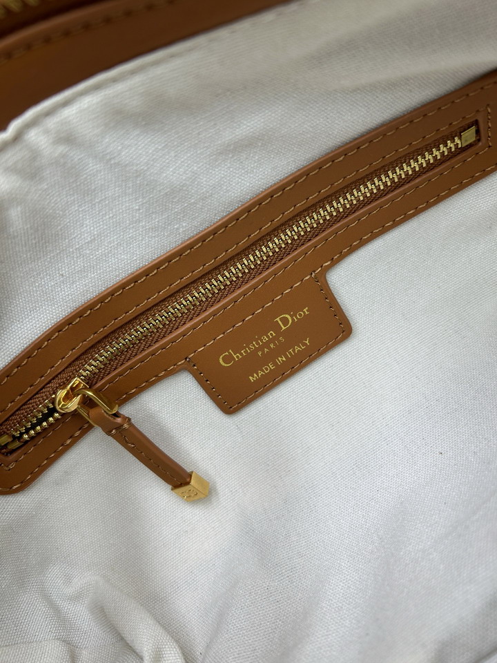 Dior journey 0339 23x14x16cm jj1_8