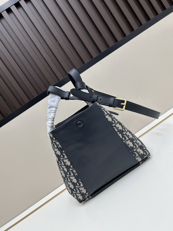 Dior signature 0341 21x19x11cm jj_3