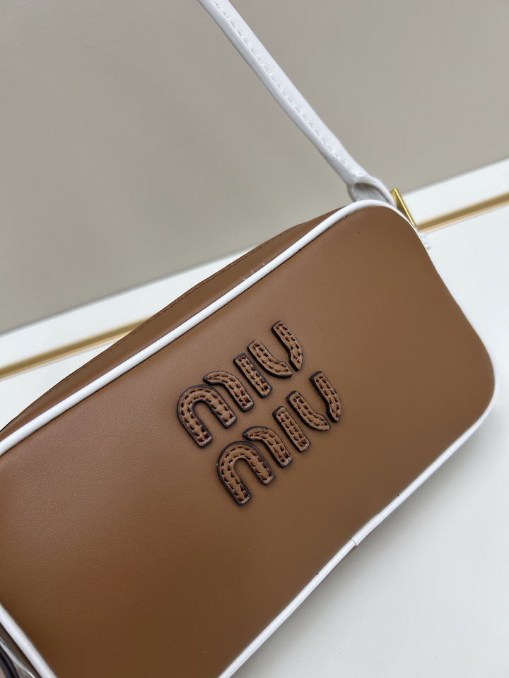 Miu 02025 21x11 5x4 5cm jj1_4