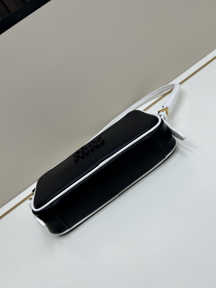 Miu 02025 21x11 5x4 5cm jj_4