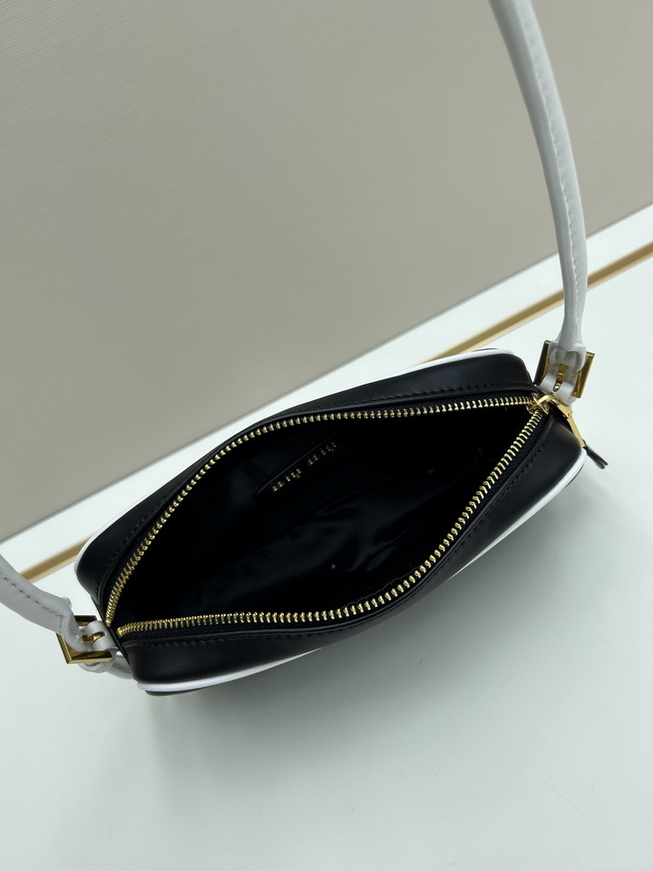 Miu 02025 21x11 5x4 5cm jj_7