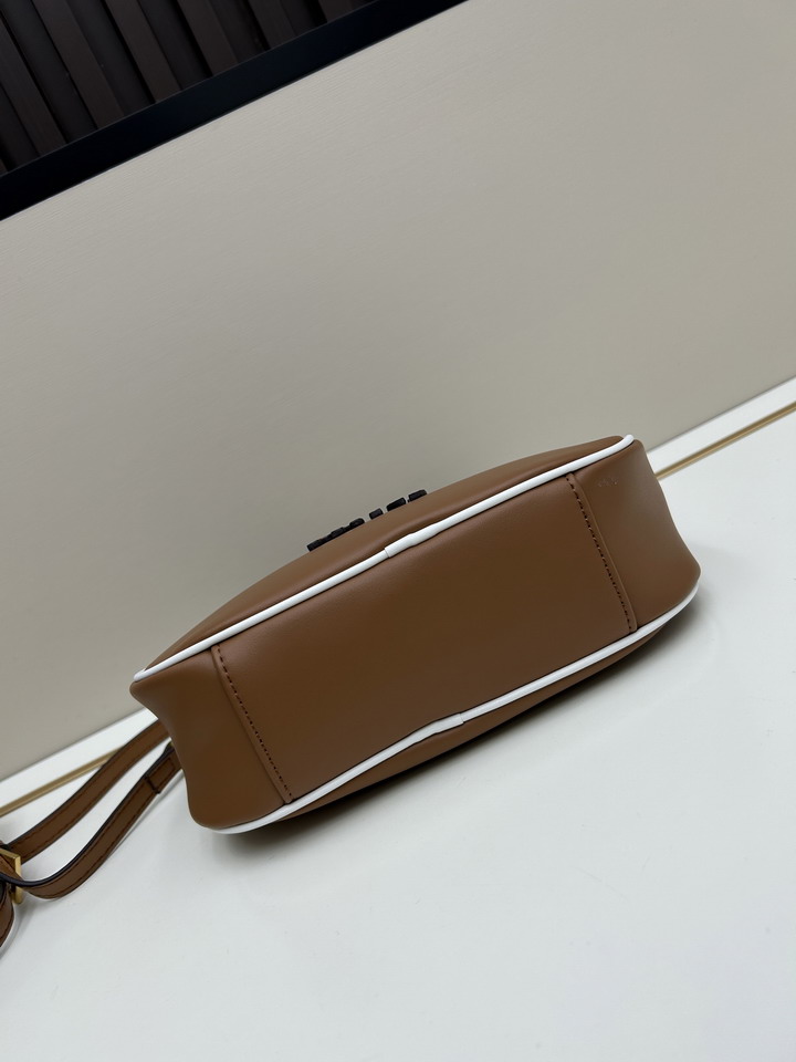 Miu 02026 18 5x24x7cm jj1_5