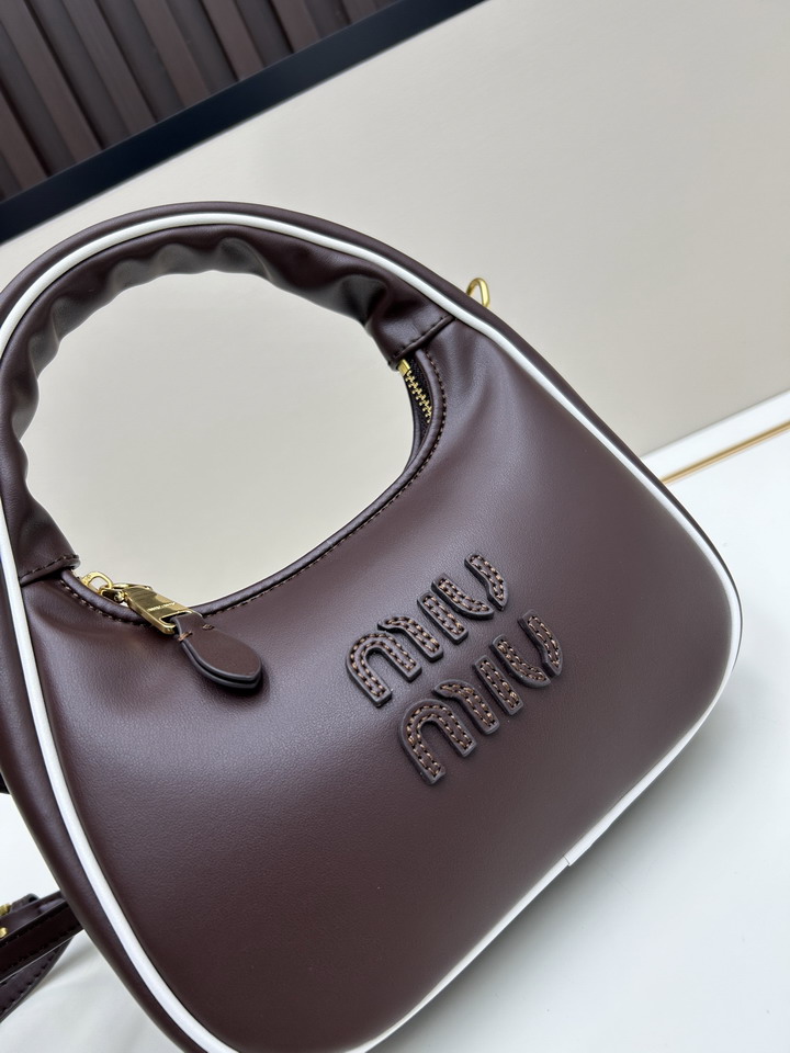 Miu 02026 18 5x24x7cm jj2_4