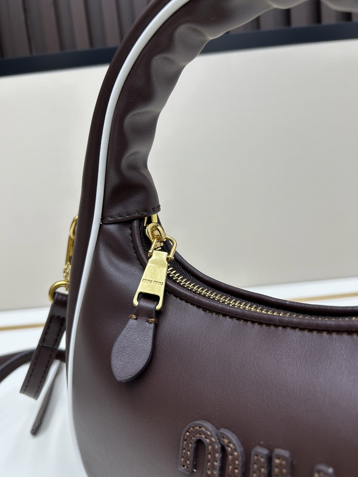 Miu 02026 18 5x24x7cm jj2_6