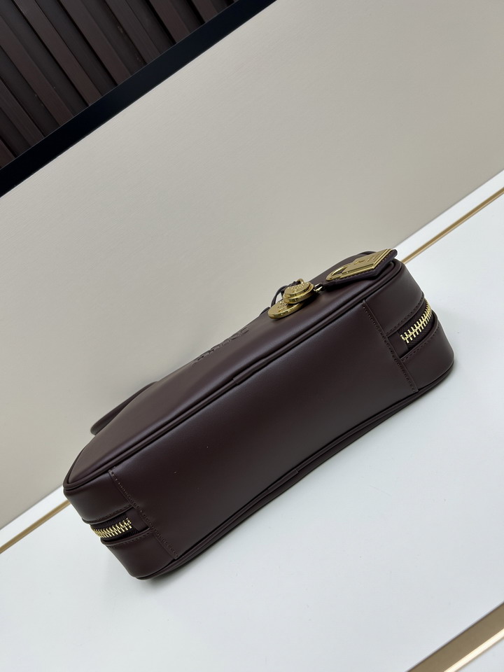 Miu 07047 28x11x8 5cm jj1_5