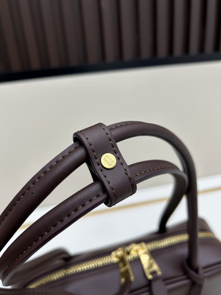 Miu 07047 28x11x8 5cm jj1_6