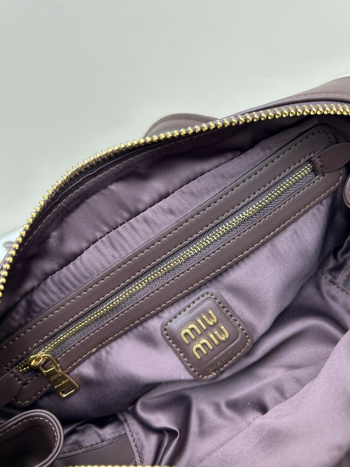 Miu 07047 28x11x8 5cm jj1_8