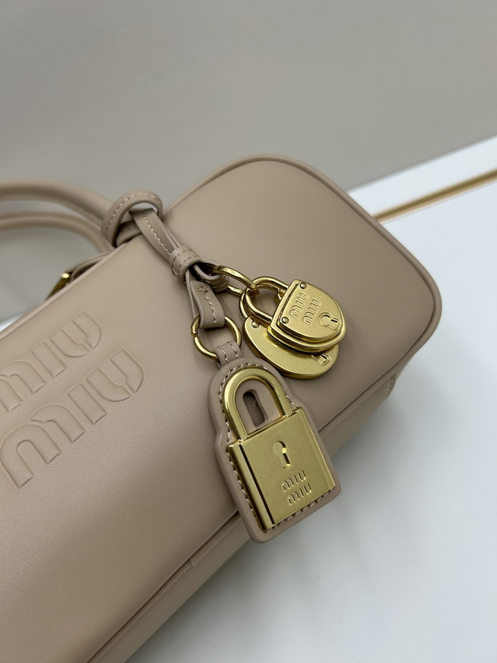 Miu 07047 28x11x8 5cm jj2_4