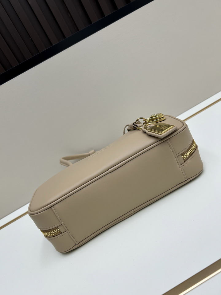 Miu 07047 28x11x8 5cm jj2_5