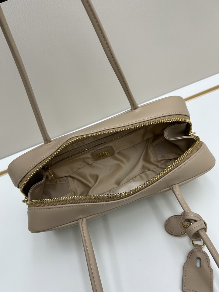 Miu 07047 28x11x8 5cm jj2_7