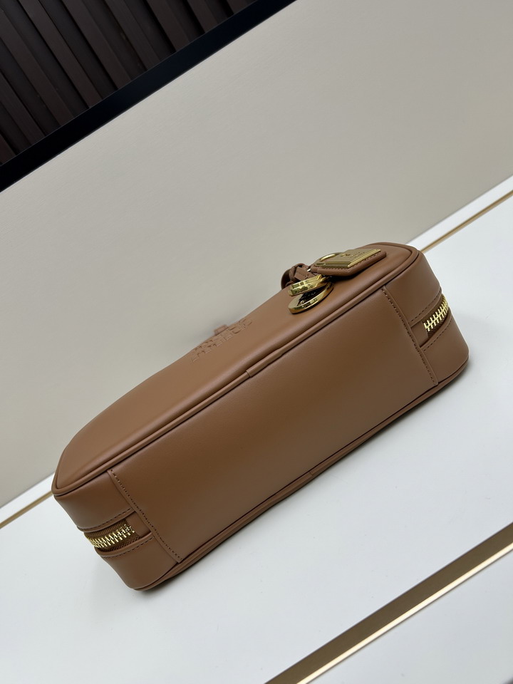 Miu 07047 28x11x8 5cm jj3_5