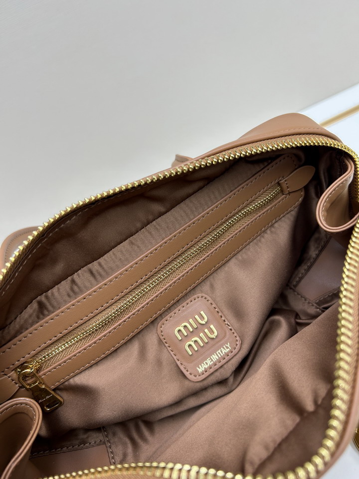 Miu 07047 28x11x8 5cm jj3_8