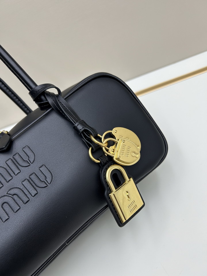 Miu 07047 28x11x8 5cm jj_4