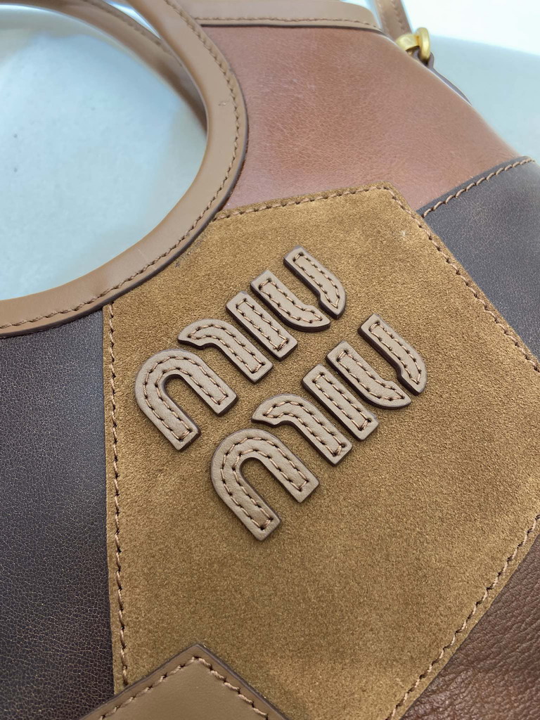 Miu 5BA281 24x20cm AP_8