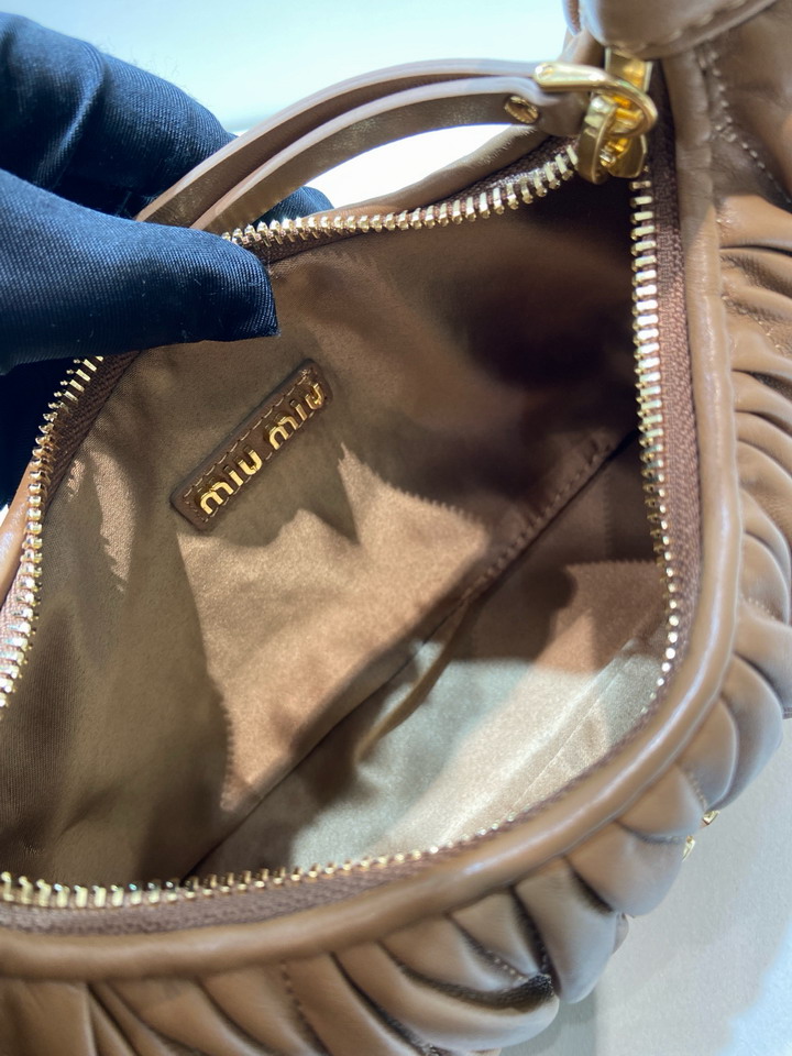 Miu 5BB125 20x17x6cm AP1_12