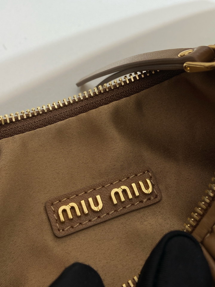 Miu 5BB125 20x17x6cm AP1_13